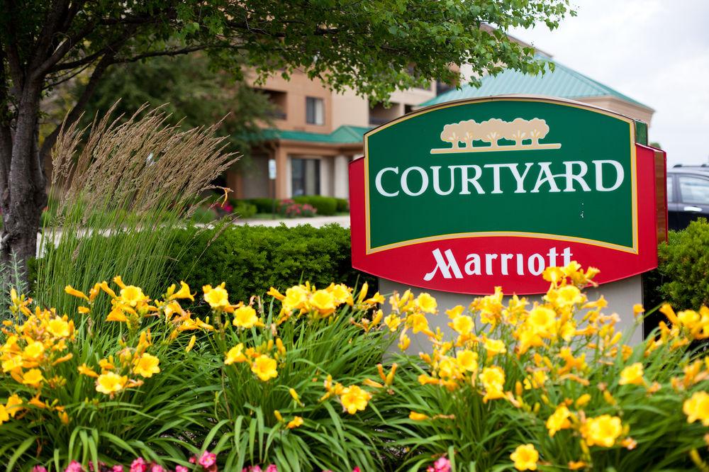 Hotel Courtyard Chicago St. Charles à Saint Charles Extérieur photo